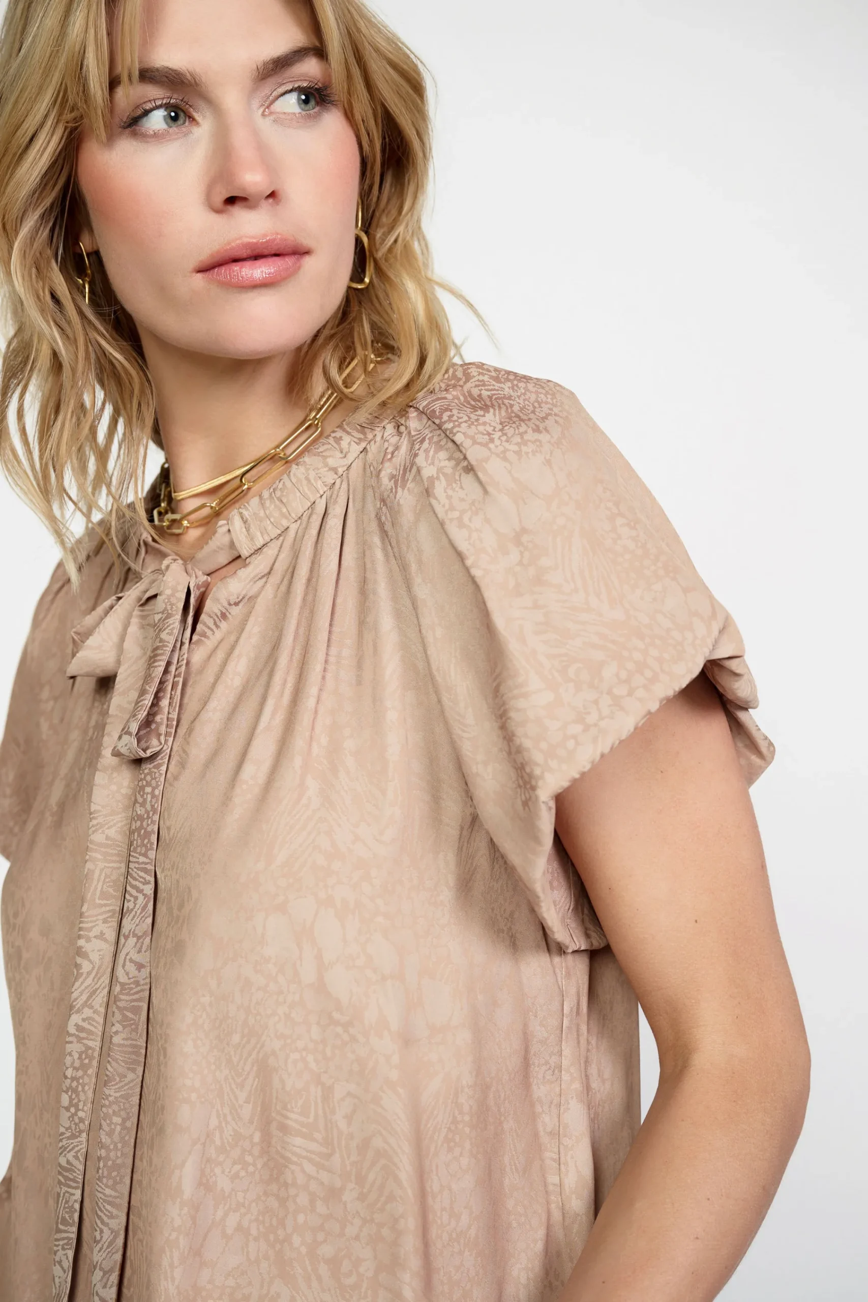 Current Air Short Sleeve Tops-Abstract Jacquard Tieneck Blouse SANDYTAUPE