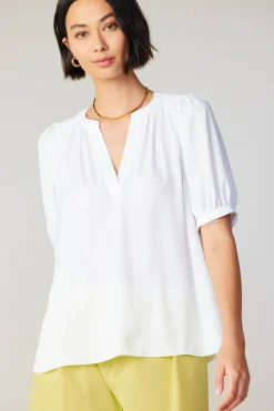 Current Air Short Sleeve Tops-Classic V Neck Blouse WHITE