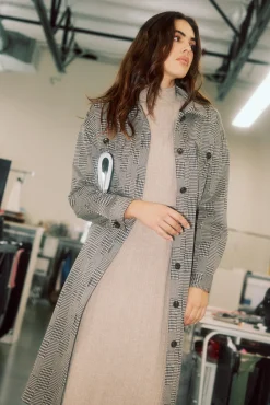 Current Air Coats & Jackets-Houndstooth Long Shacket Coat Grey