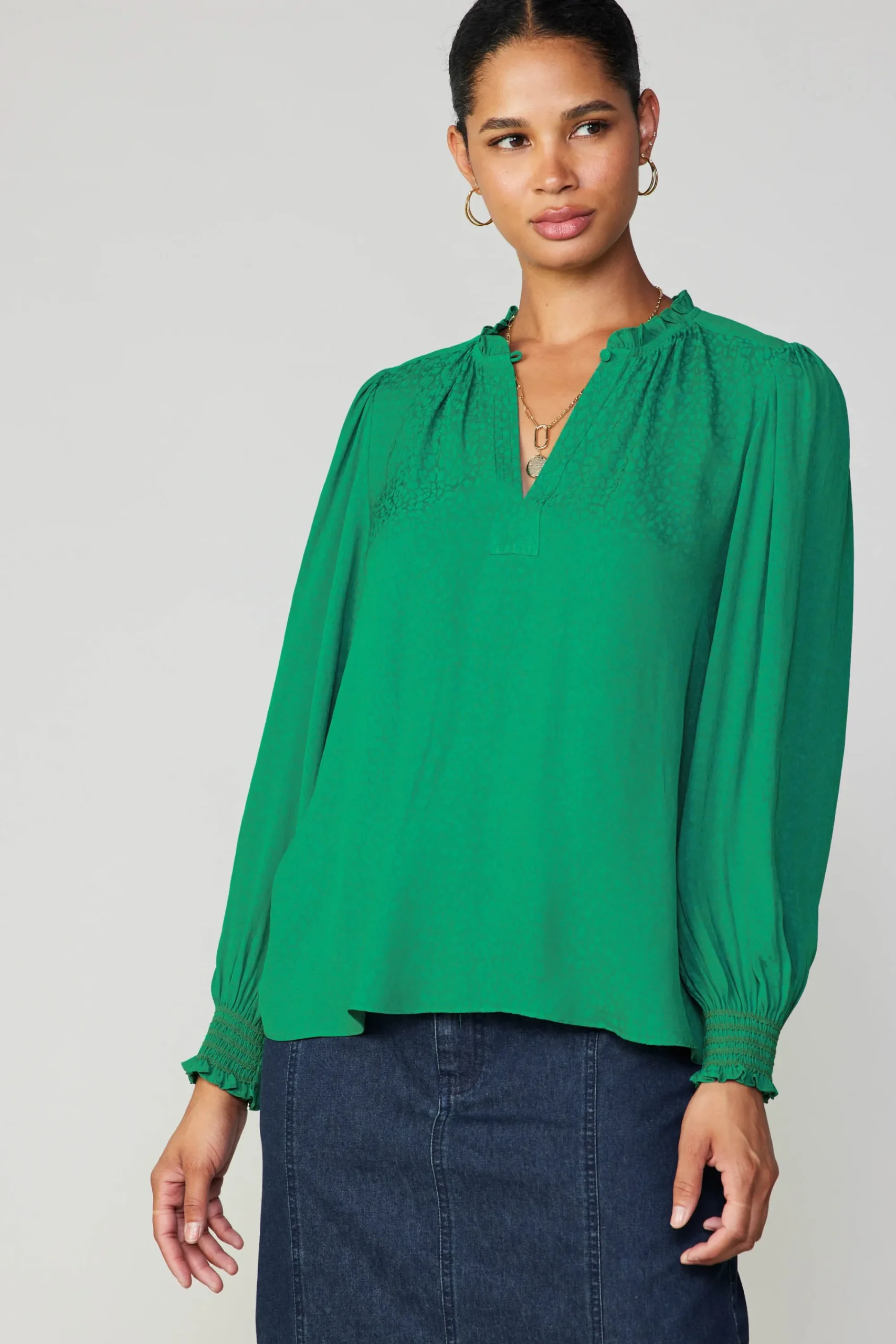 Current Air Long Sleeve Tops-Jacquard Ruffled Neck Blouse GREEN