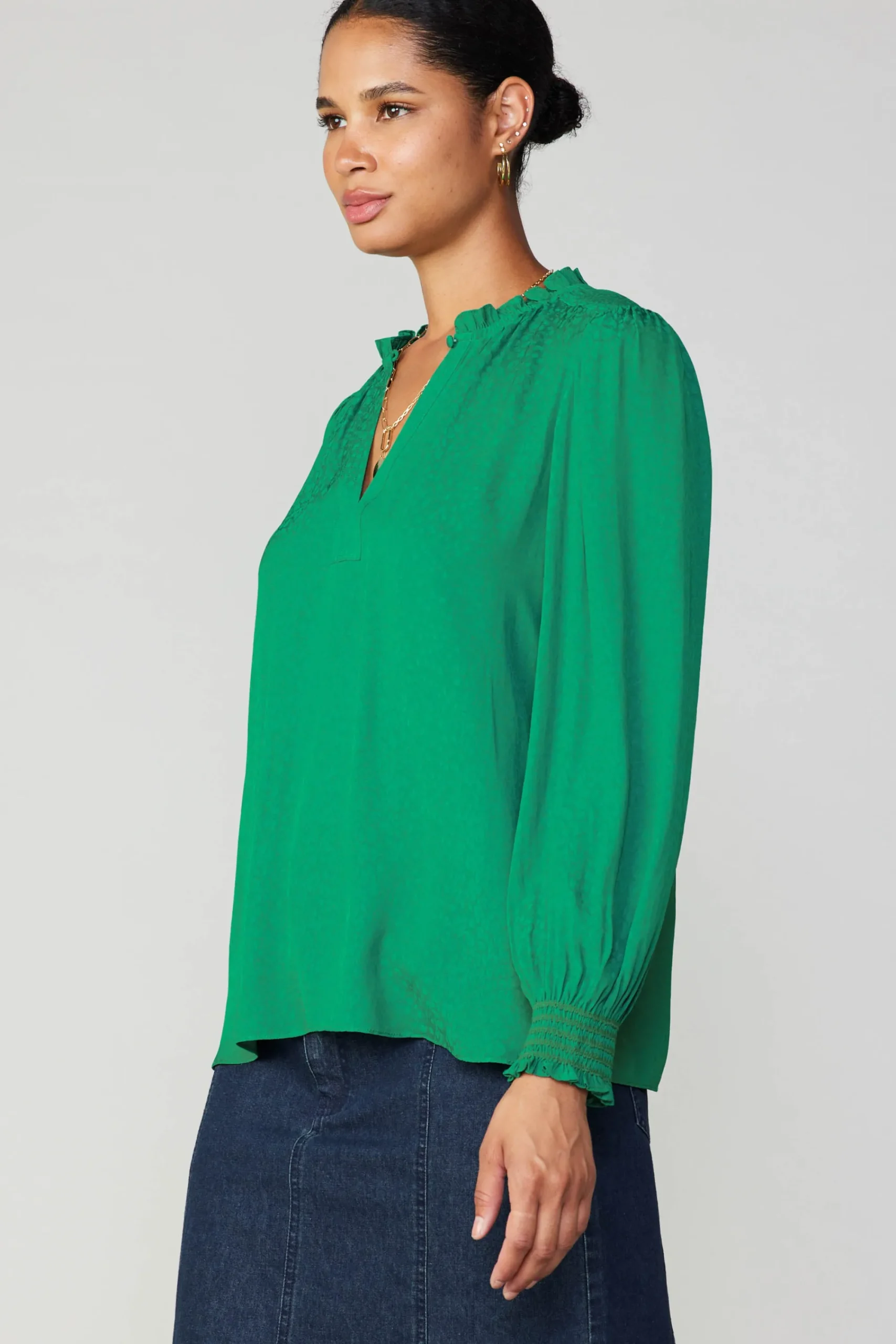Current Air Long Sleeve Tops-Jacquard Ruffled Neck Blouse GREEN