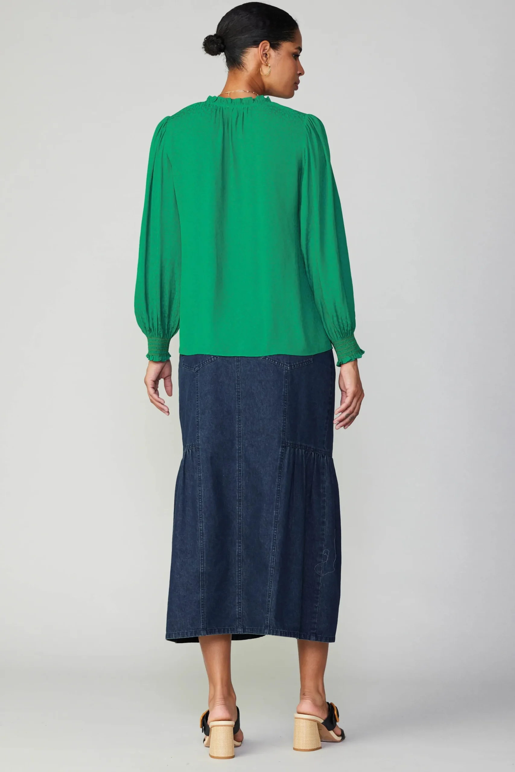 Current Air Long Sleeve Tops-Jacquard Ruffled Neck Blouse GREEN