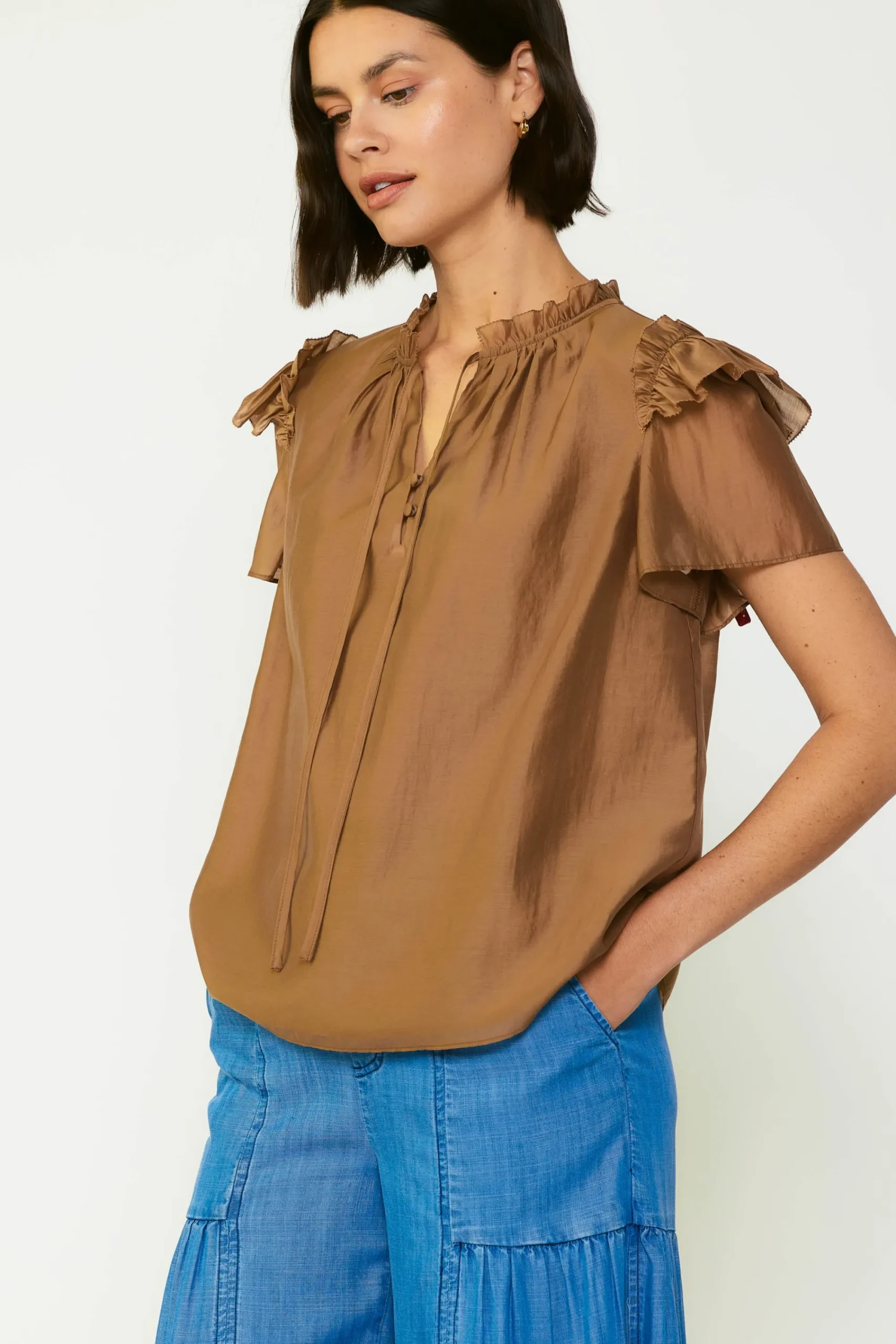 Current Air Short Sleeve Tops-Ruffled Shoulder Blouse BROWN